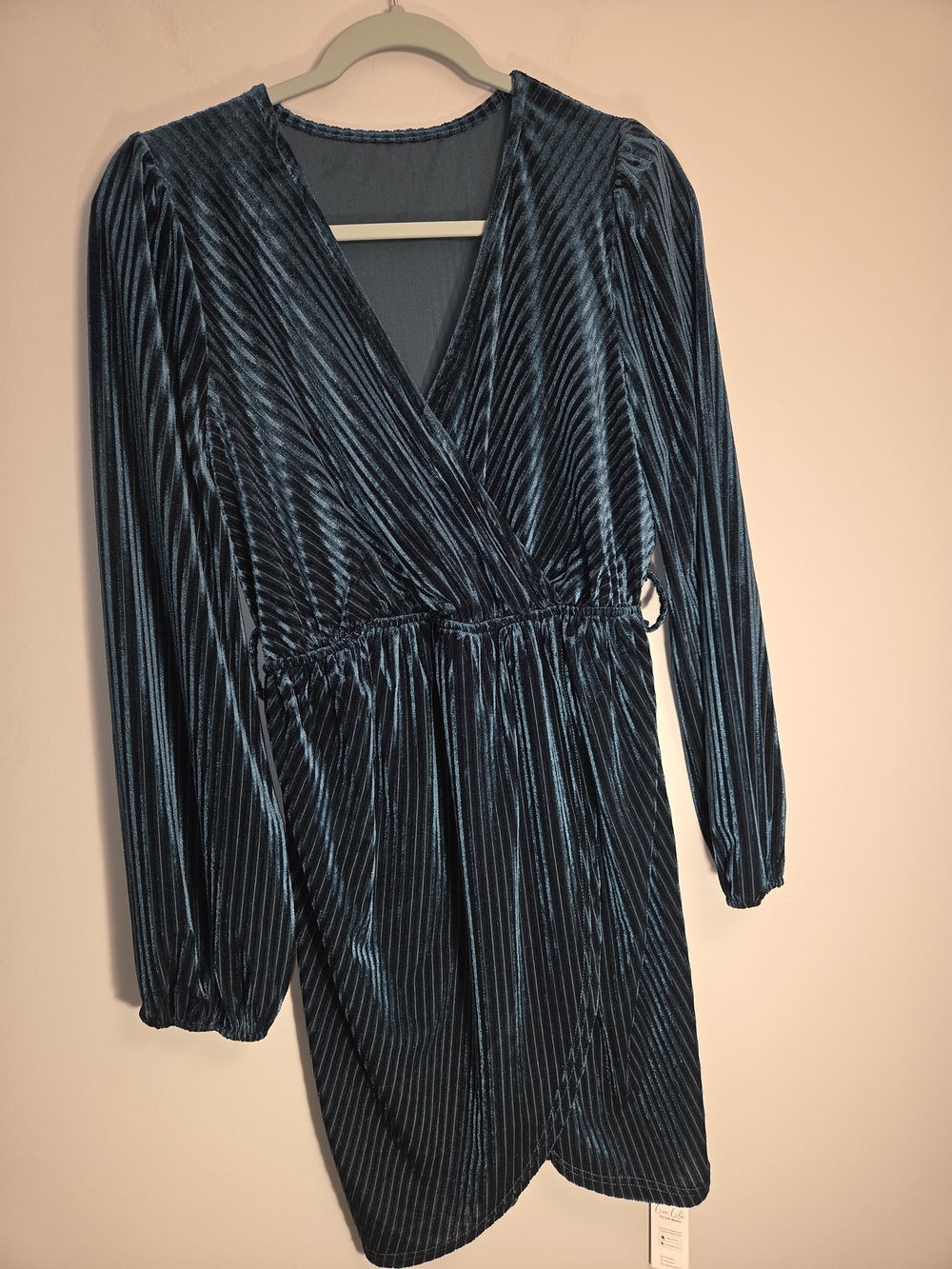 Cupshe NWT Teal Blue Velvet Pleated Long Sleeve Dress Medium NO BELT.
